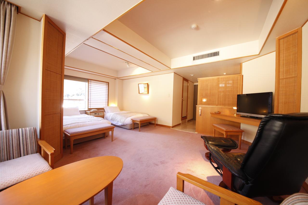 Shimobe Hotel Minobu Экстерьер фото