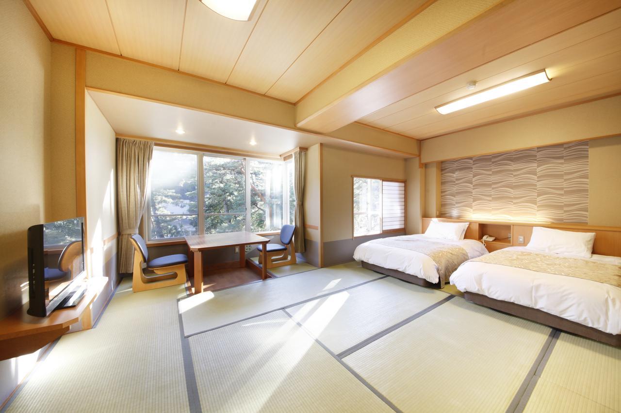 Shimobe Hotel Minobu Экстерьер фото